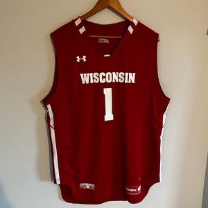 Wisconsin Men’s Basketball jersey size Large. Under Armour